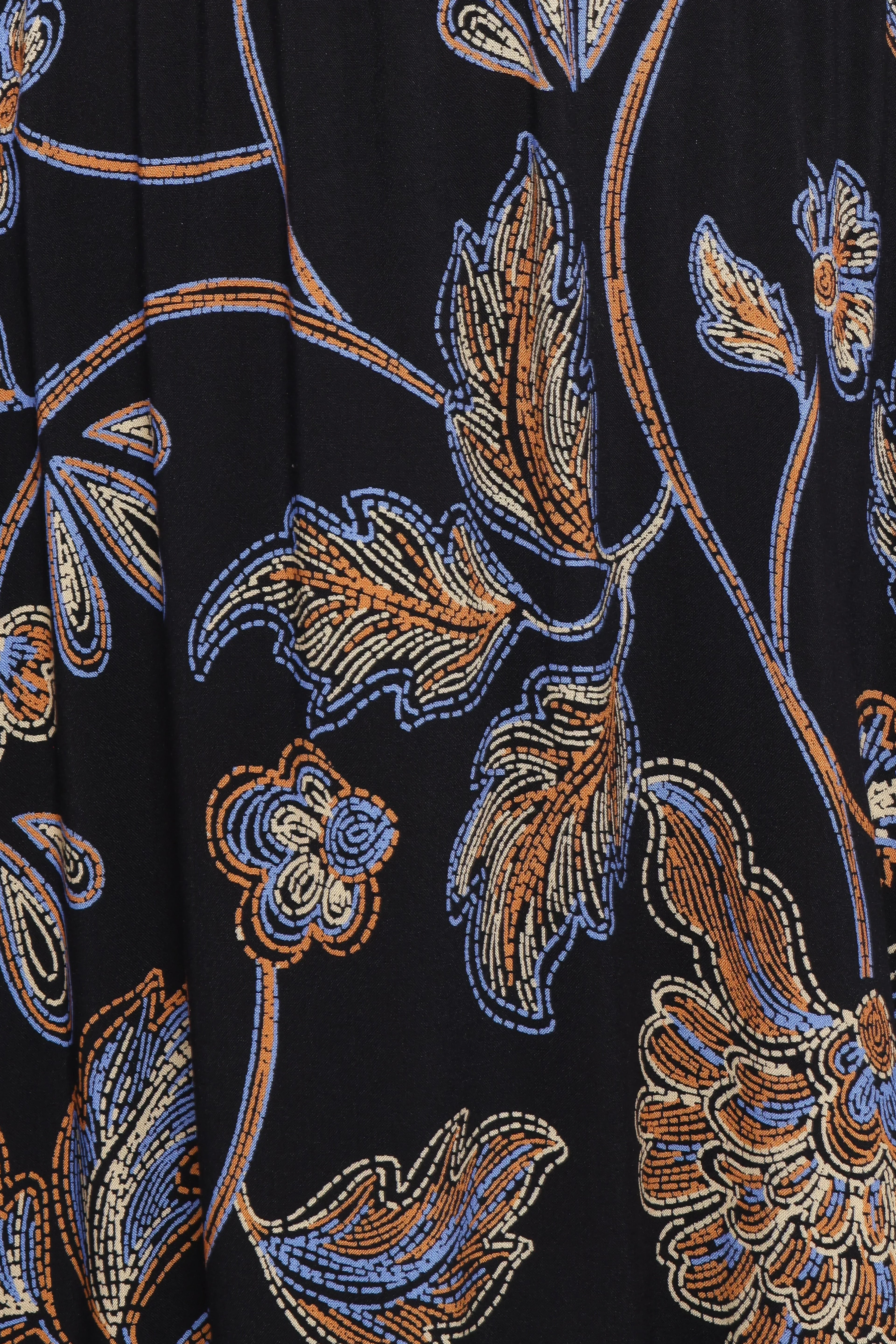 Loveen Maxi Dress - Black Floral