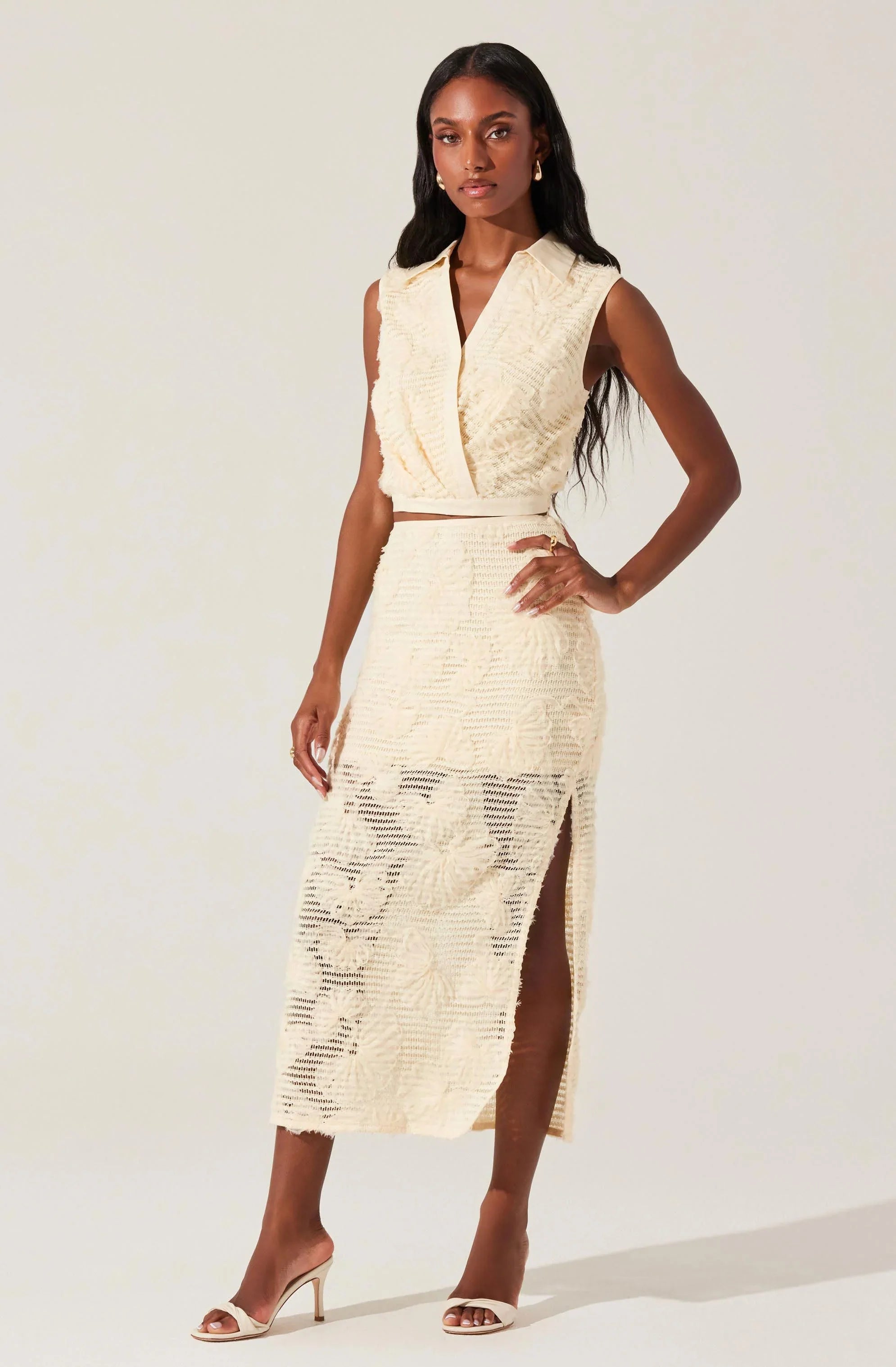 Sol Textured Floral Knit Midi Skirt